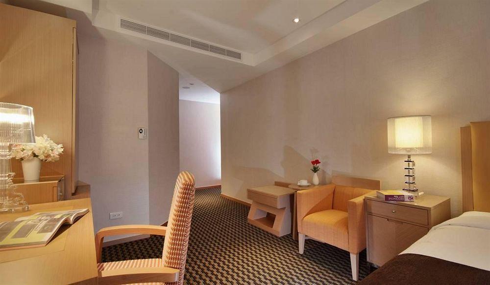 Tokyo International Hotel Tajpej Kültér fotó